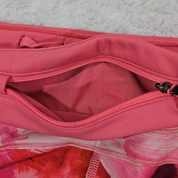 NWOT Athleta printed run with it 3.5 in short women's XL Pink Purple Painted Ene - Picture 9 of 9